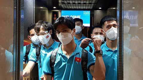 津门虎俱乐部相关人士昨天表示，俱乐部按照规定的时间提交了所有准入材料，暂时没有接到被要求补充完善材料的通知，进一步说明津门虎的运营没有触碰到准入规则底限，也就是不存在欠薪情况，中国足协最快于本周公示首批准入名单。